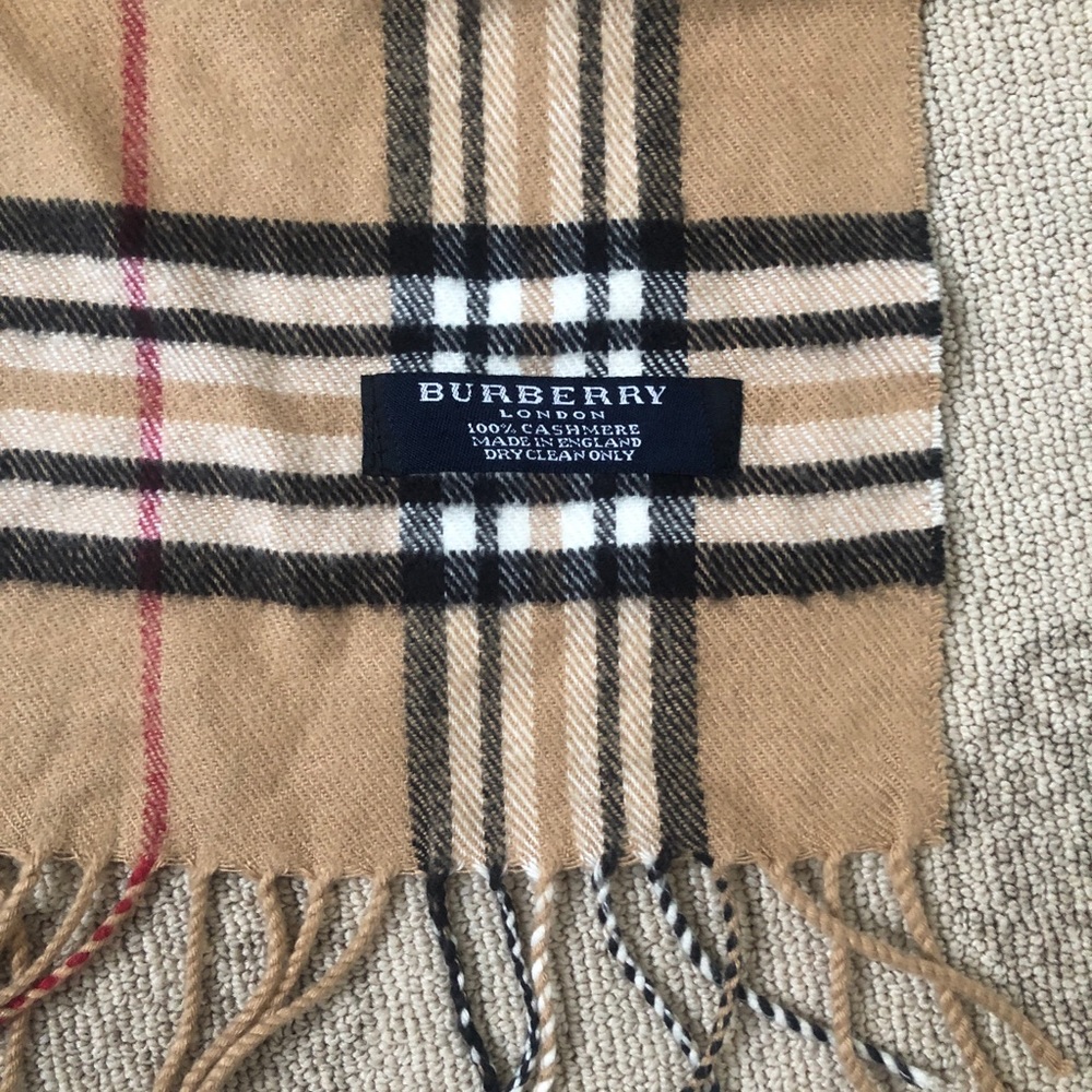 authentic Burberry 100% cashmere scarf